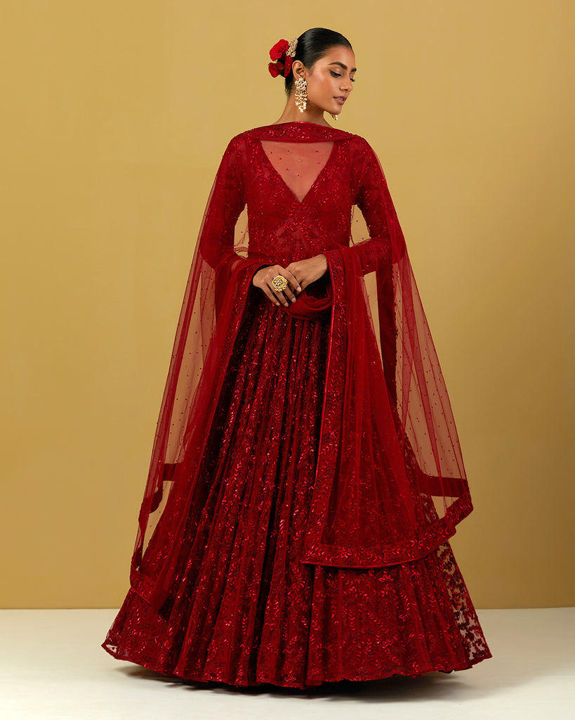 Shop Three Fourth Sleeves Off White Net Hand Embroidered Gown With Dupatta  Wedding Wear Online at Best Price | Cbazaar