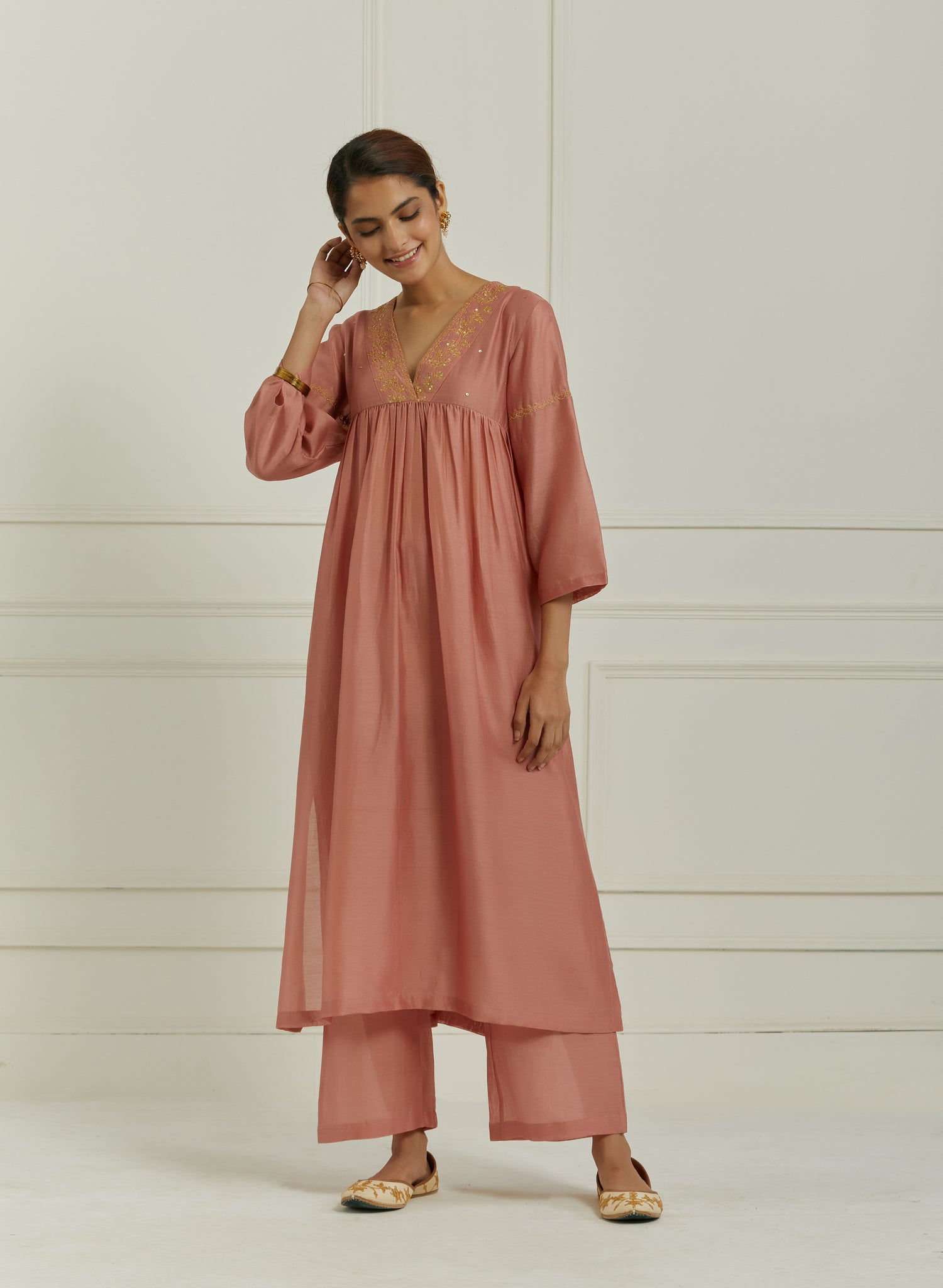 Dust pink embroidery chanderi kurta with  pants