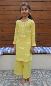 Chhoti Drzya Yellow Block Printed Kurta And Pajama- Set Of 2