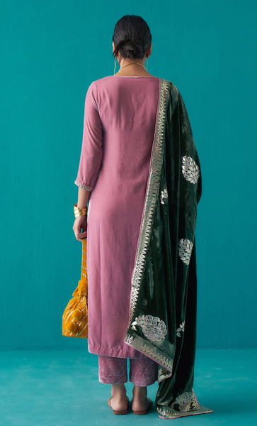 Khizaan Foils Pink Stright Kurta Set With Foil Paisley Shawl - Set Of 3
