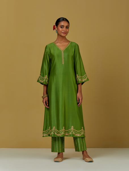 Green Embroidered Chanderi Silk Kurta with Pants