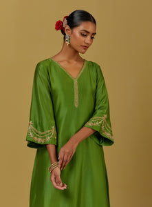 Green Embroidered Chanderi Silk Kurta